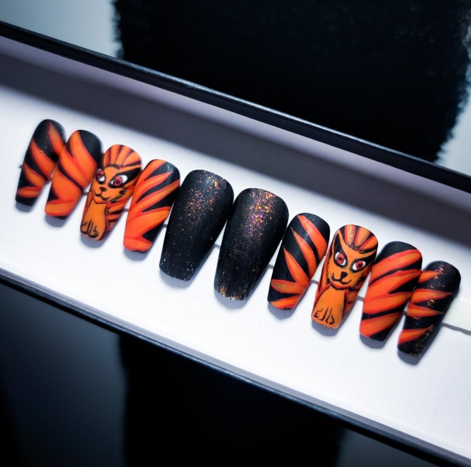 Custom Press on Nail set (DM me a photo or description before placing order)