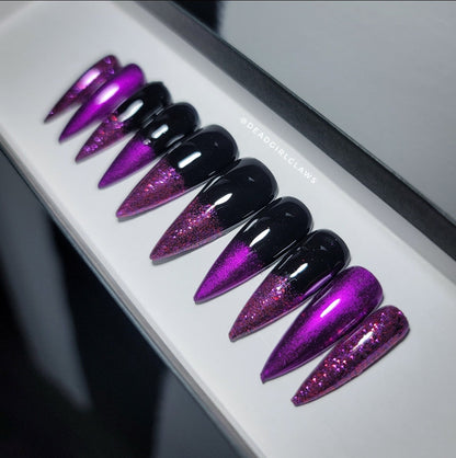 Queen Press on Nail Set