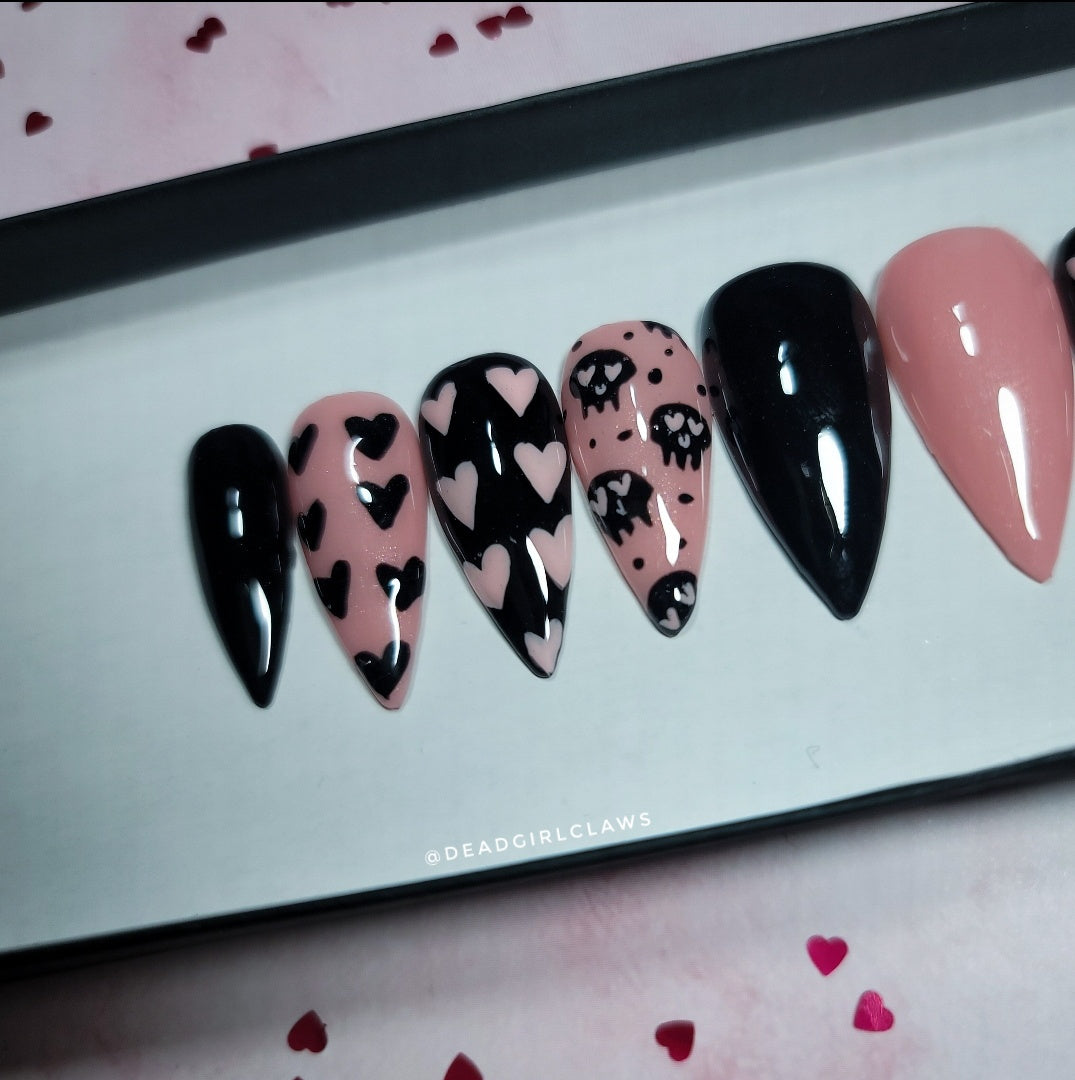 Heart Skulls Press on Nail Set