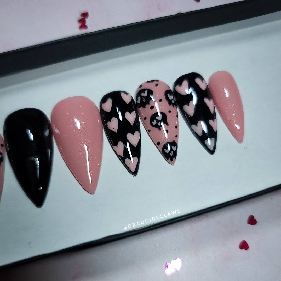 Heart Skulls Press on Nail Set